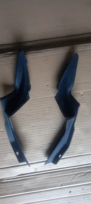 Windscreen Finisher/Condoms Toyota Hilux Revolution 2015