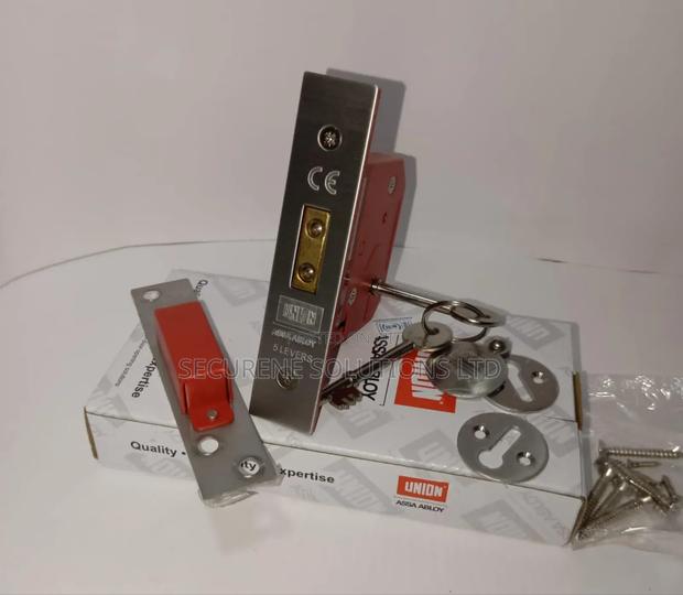 Union 2105 Non British Standard 5 Lever Mortice Deadlock - main view