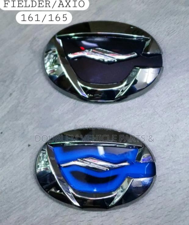 Logo/Crown/Emblem Toyota Corolla Fielder/Axio 161/165