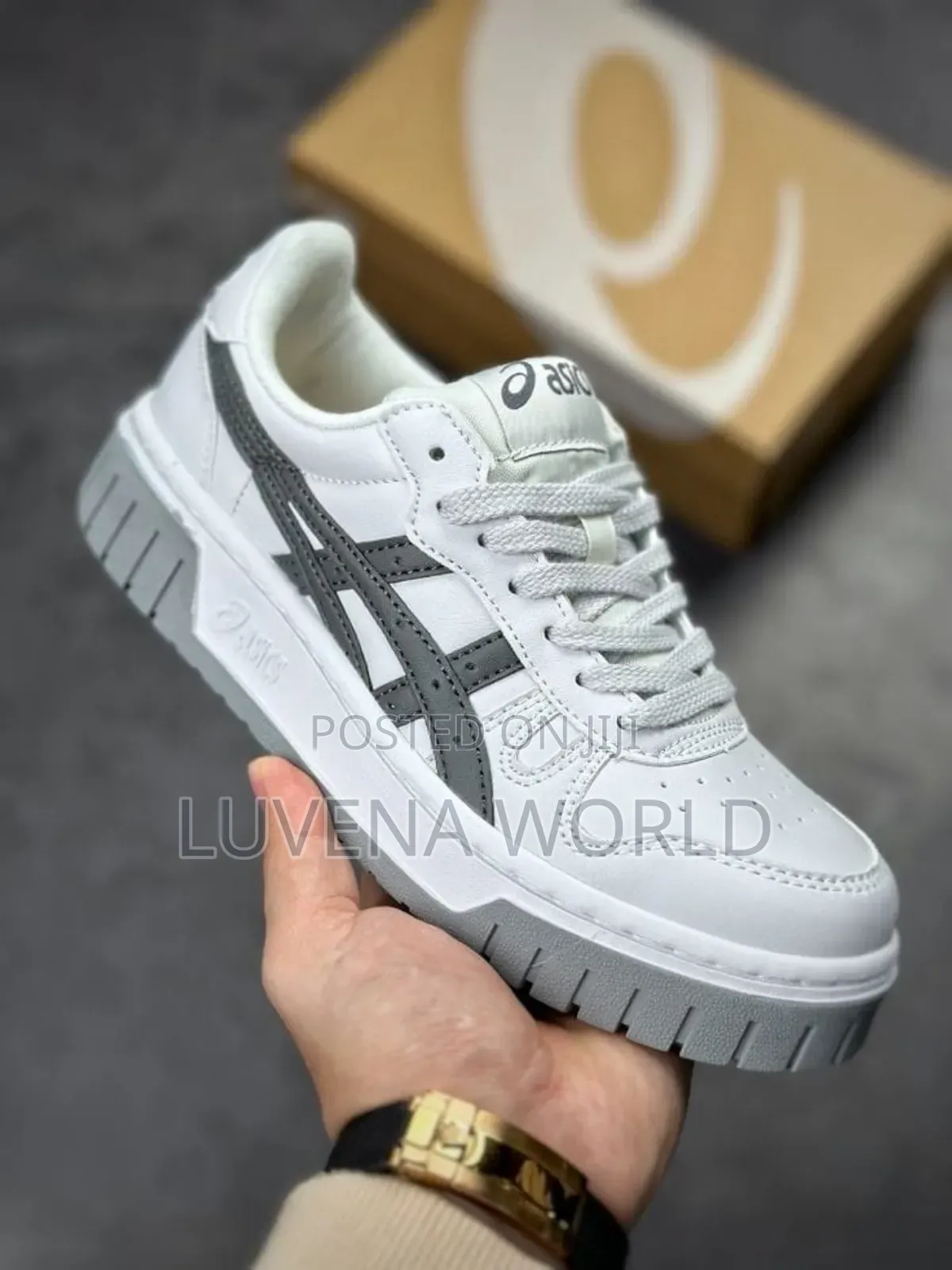 *Asics Onitsuka Sneakers