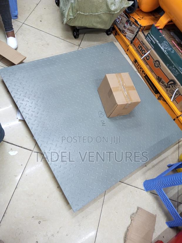 1 Tonne Scale - thumbnail 2