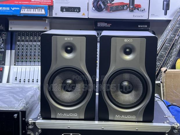 Advanced M Audio Bx8 Carbon Studio Monitor Speaker