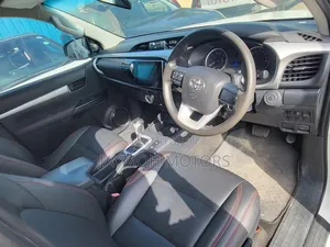 Toyota Hilux 2017 White