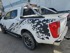 Nissan Navara 2017 White
