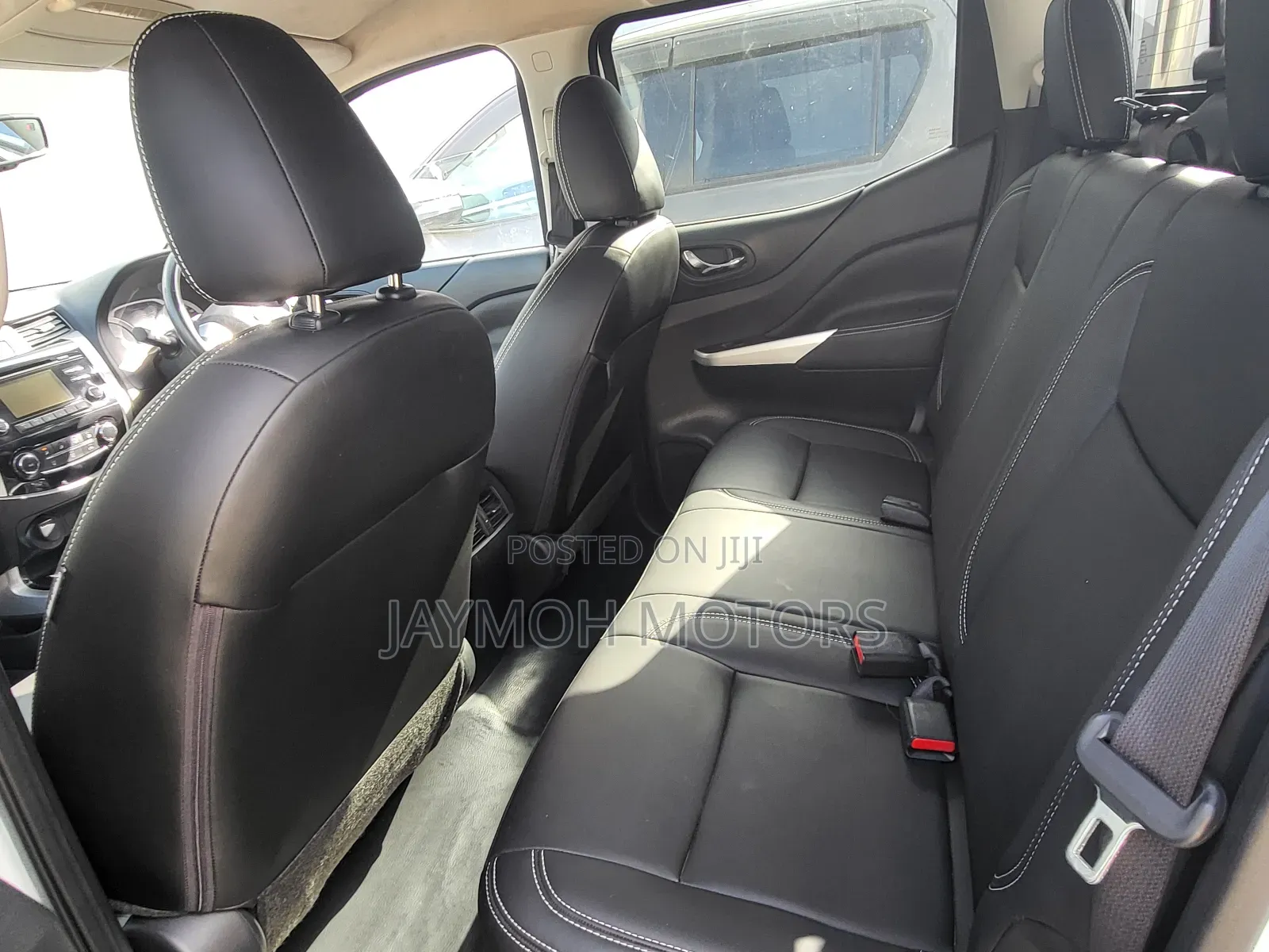 Nissan Navara 2017 White