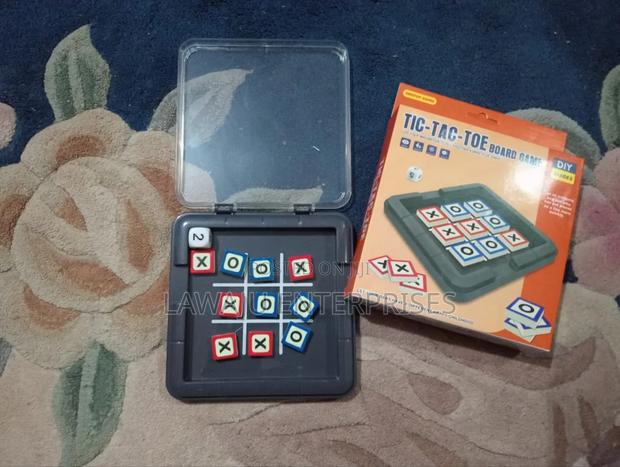 Tic-Tac-Toe Board Game - main view