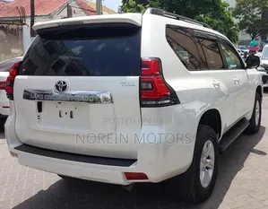 Toyota Land Cruiser Prado 2019 Off white
