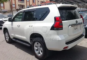 Toyota Land Cruiser Prado 2019 Off white