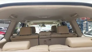 Toyota Land Cruiser Prado 2019 Off white