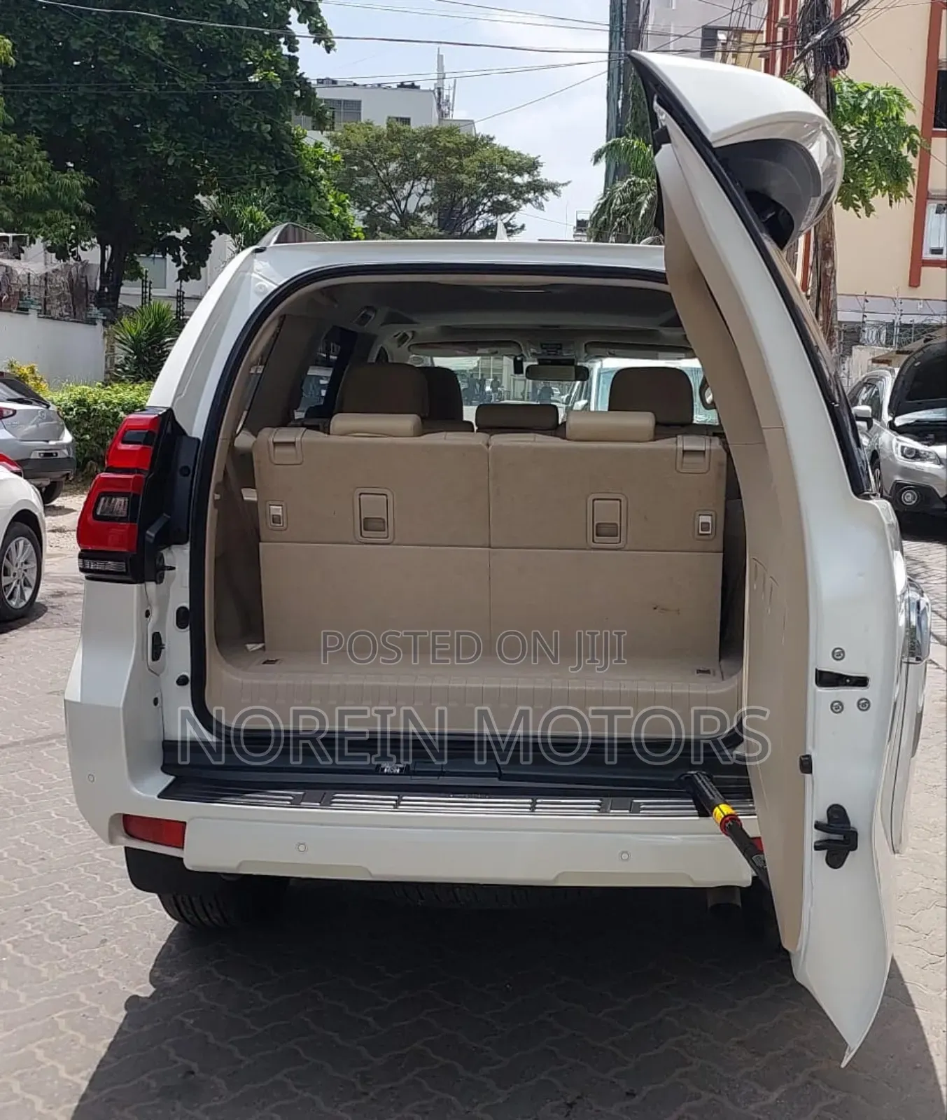 Toyota Land Cruiser Prado 2019 Off white