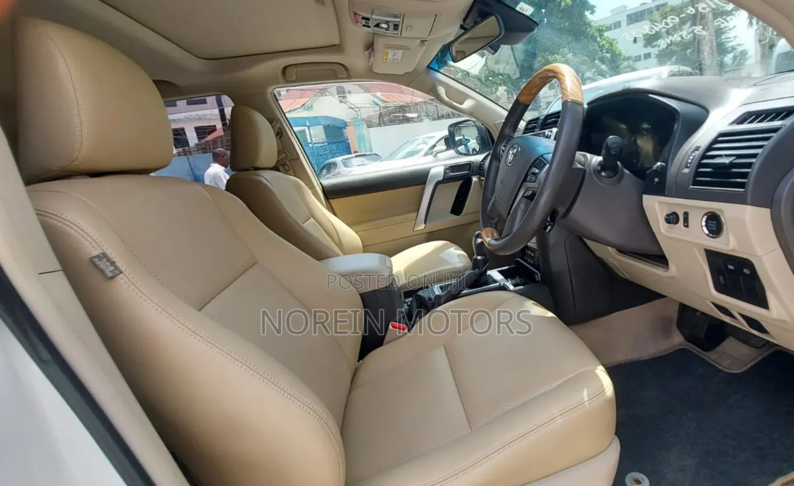 Toyota Land Cruiser Prado 2019 Off white