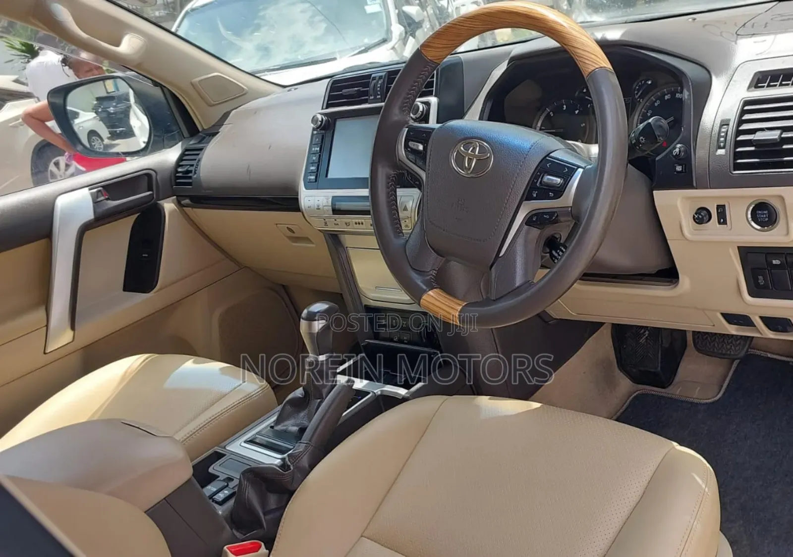 Toyota Land Cruiser Prado 2019 Off white