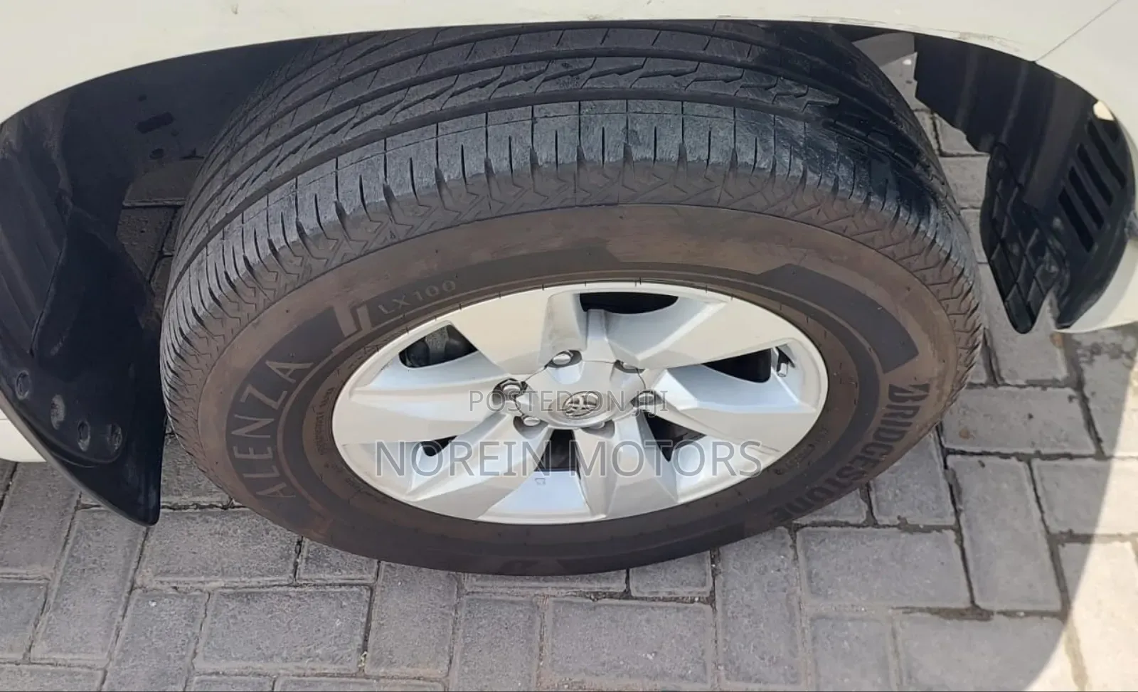 Toyota Land Cruiser Prado 2019 Off white