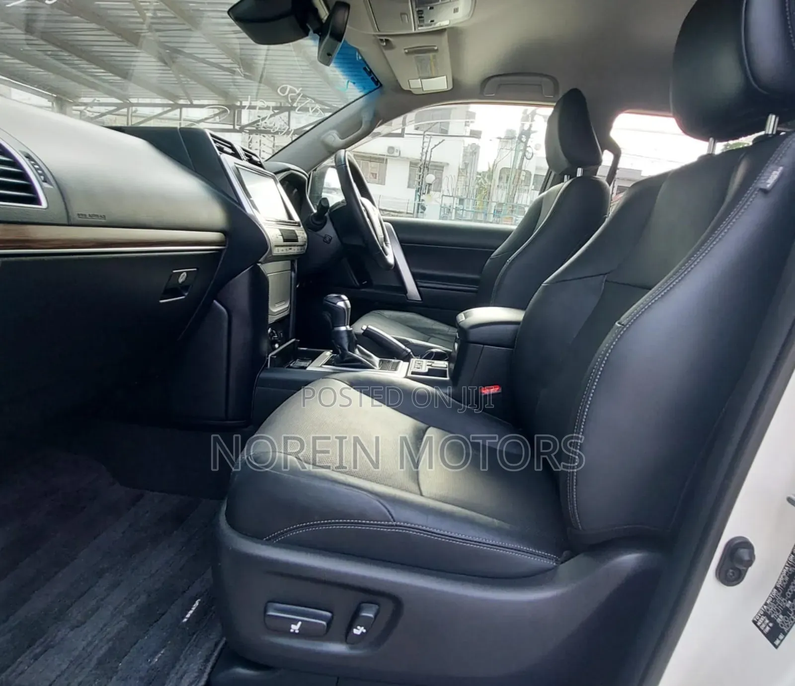 Toyota Land Cruiser Prado 2017 White