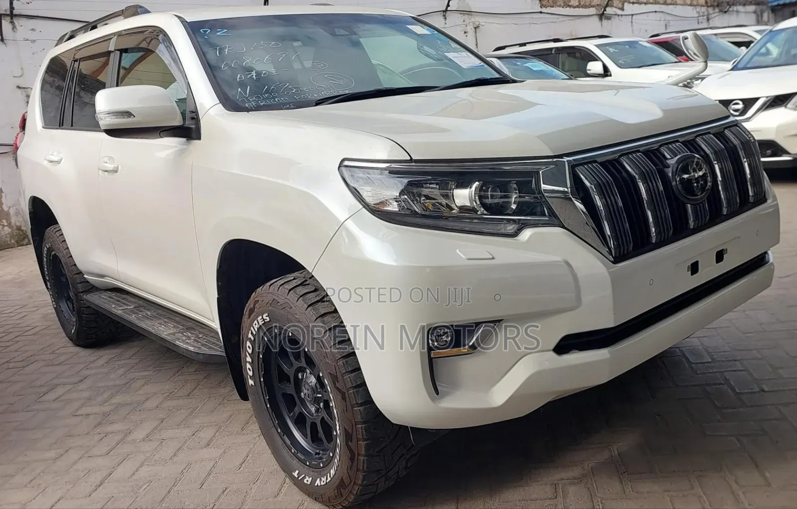 Toyota Land Cruiser Prado 2017 White