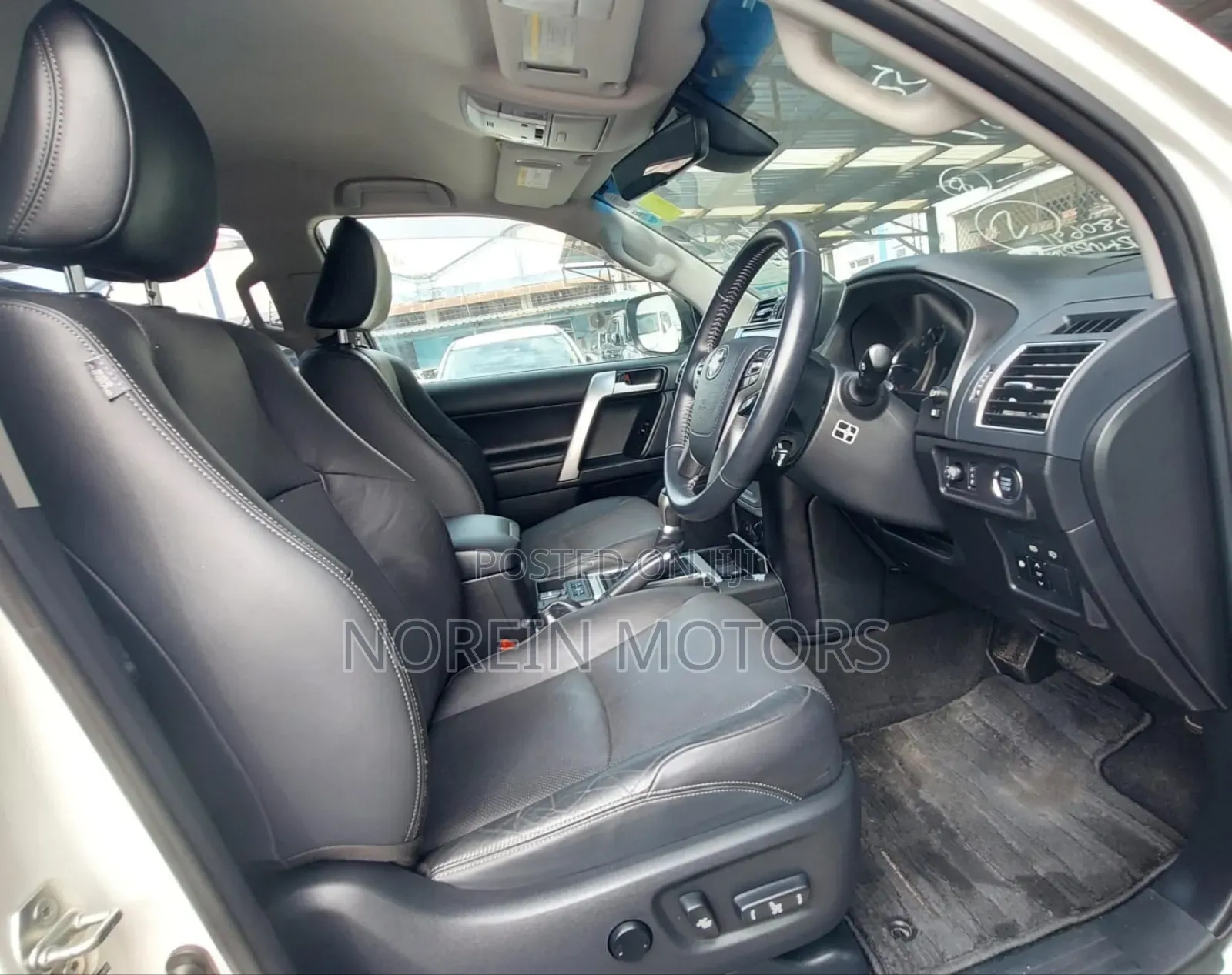 Toyota Land Cruiser Prado 2017 White
