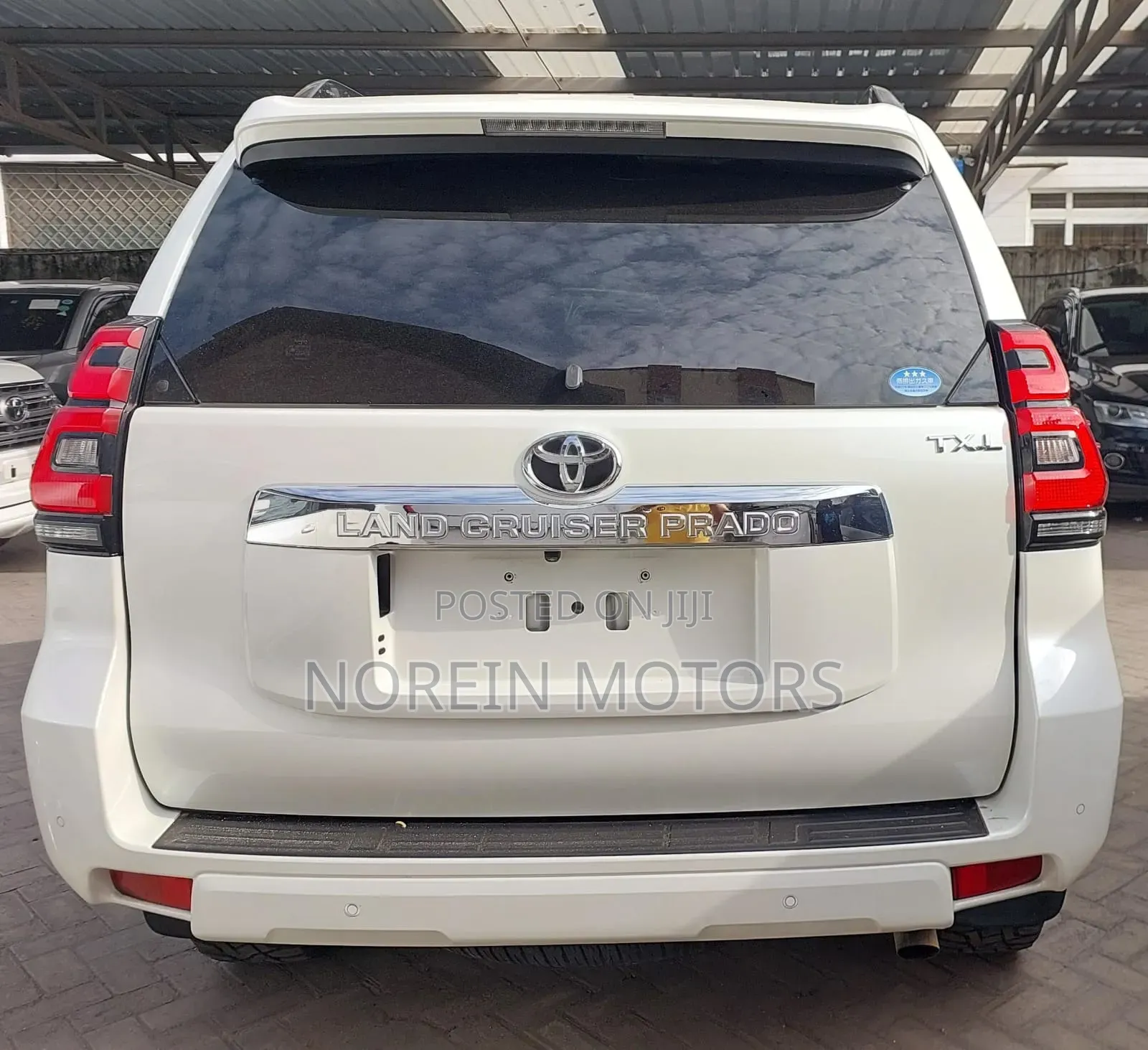 Toyota Land Cruiser Prado 2017 White