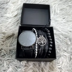 *MEN -WATCH GIFT SET Gift Box Contains*
Watch 
Bracelets