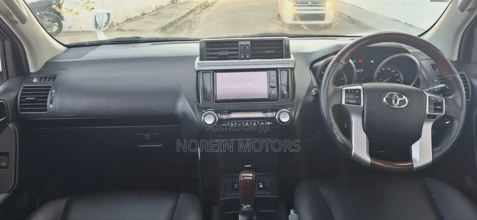 Toyota Land Cruiser Prado 2017 Pearl