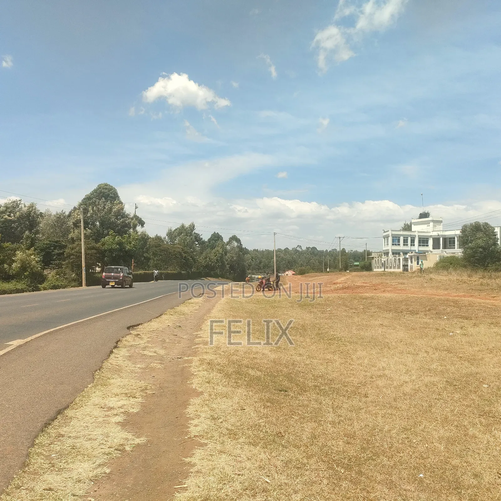 Nyeri/ Marua, Nanyuki Main Tarmac 8 Acres