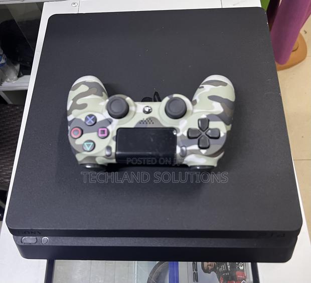 3 Months Old Chipped Playstation 4 Slim - main view