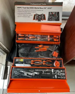 85pc Tool Set With Metal Box 1/4" 1/2"