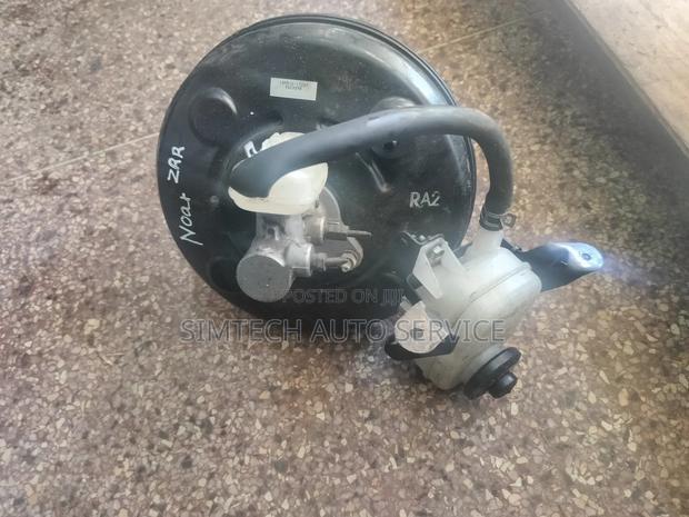 Toyota Noah Brake Booster