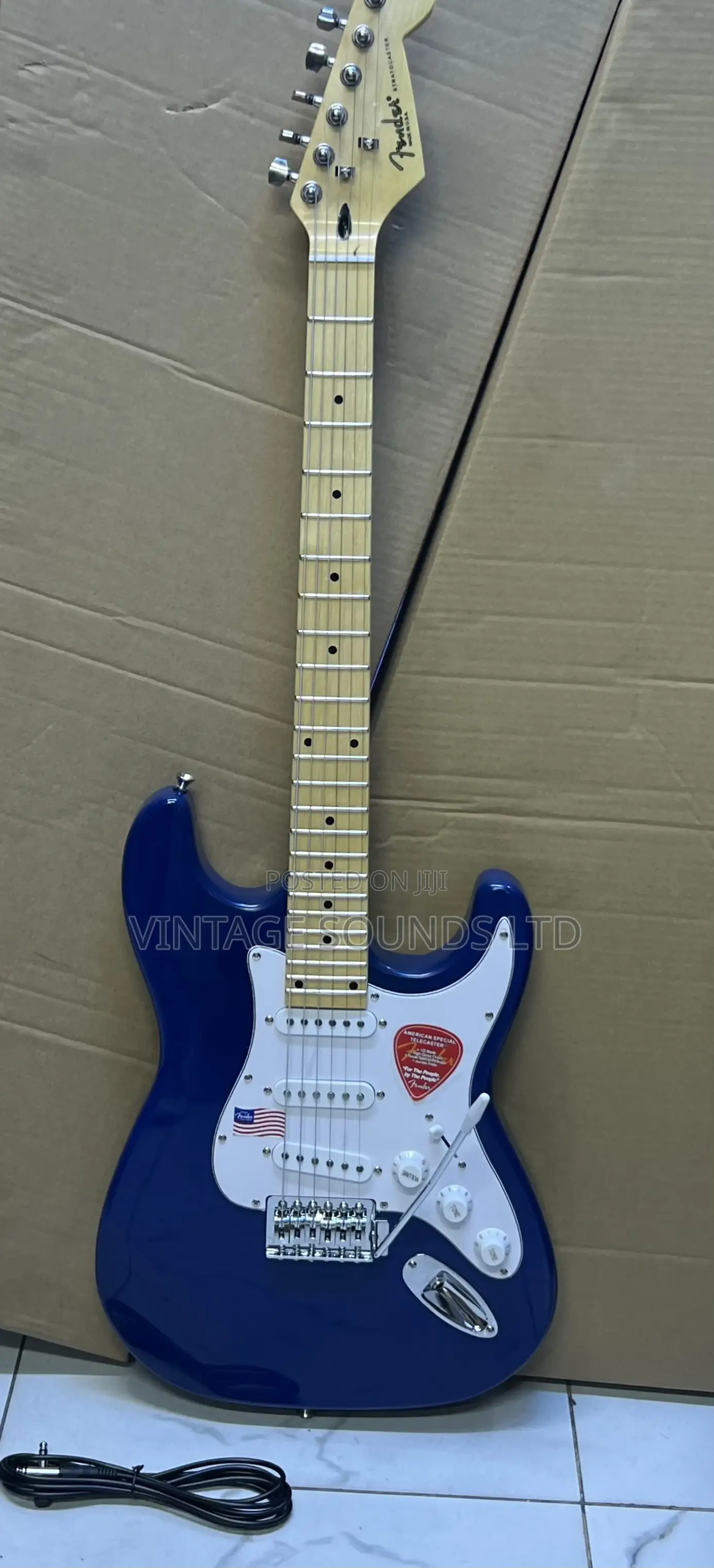 Fender Stratocaster Electric Solo Guitar ( Blue )