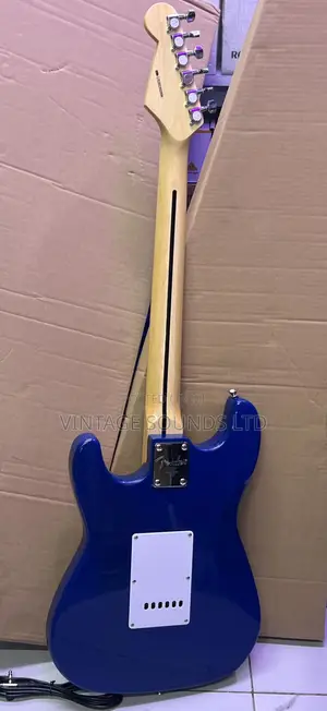 Fender Strotocaster Electric Lead Guitar ( Blue )