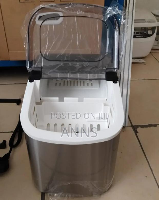 Commercial Ice Cube Maker