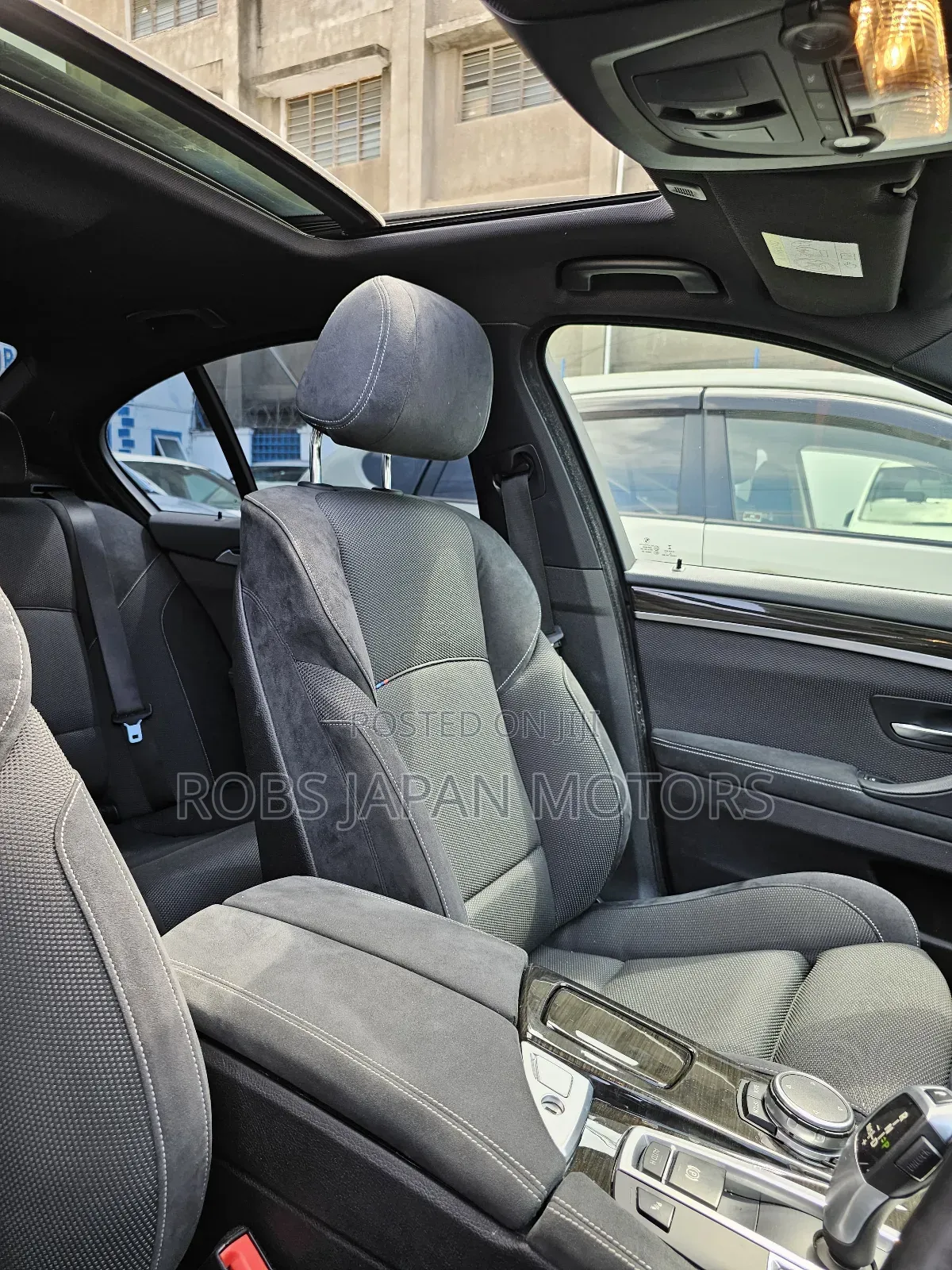 BMW 523i 2016 Pearl