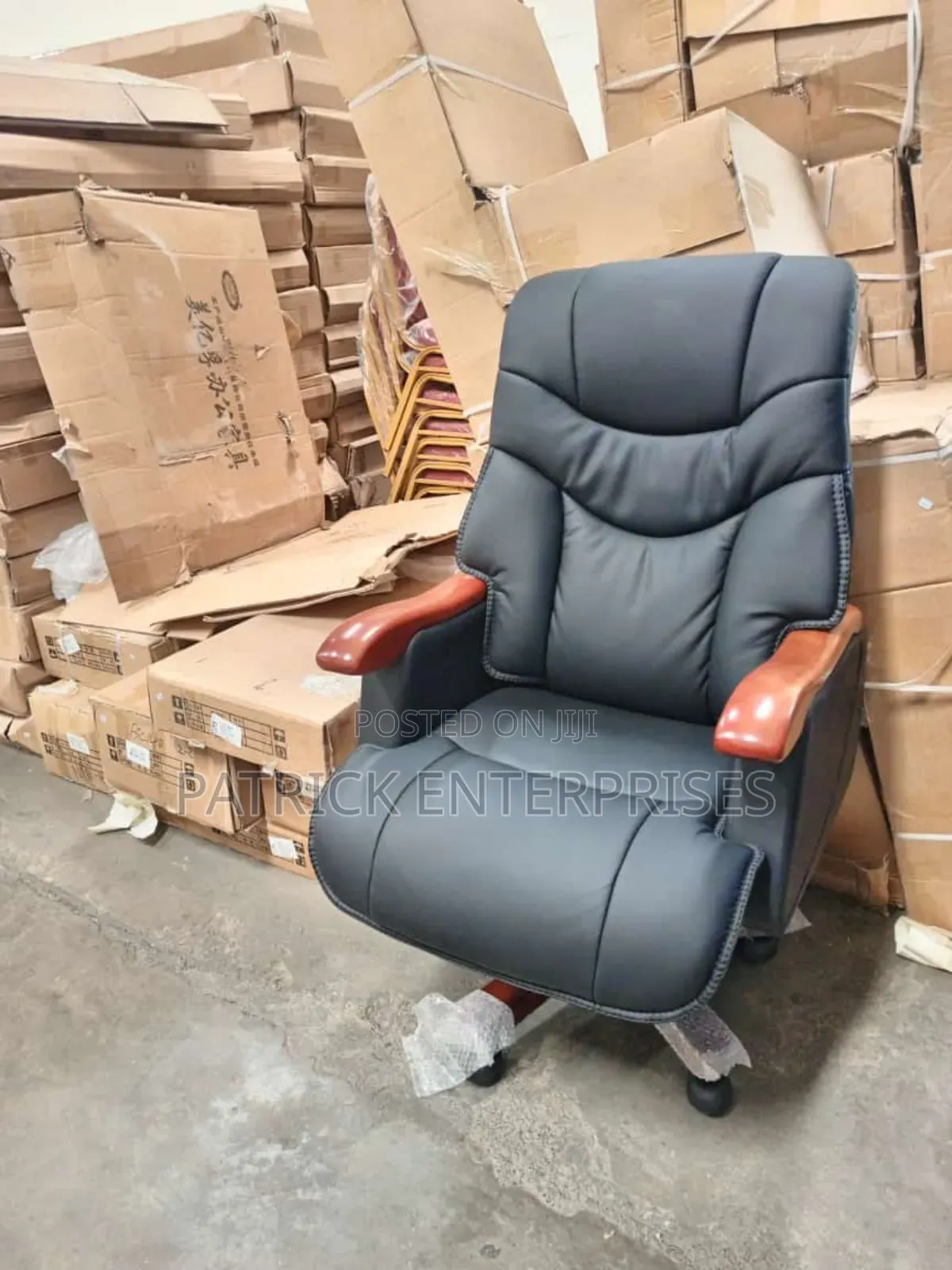 Executive Imported Modern CEO/DIRECTOR'S LEATHER CHAIR
