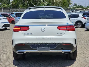 Mercedes-Benz GLE-Class GLE 350d 4MATIC 2018 Pearl