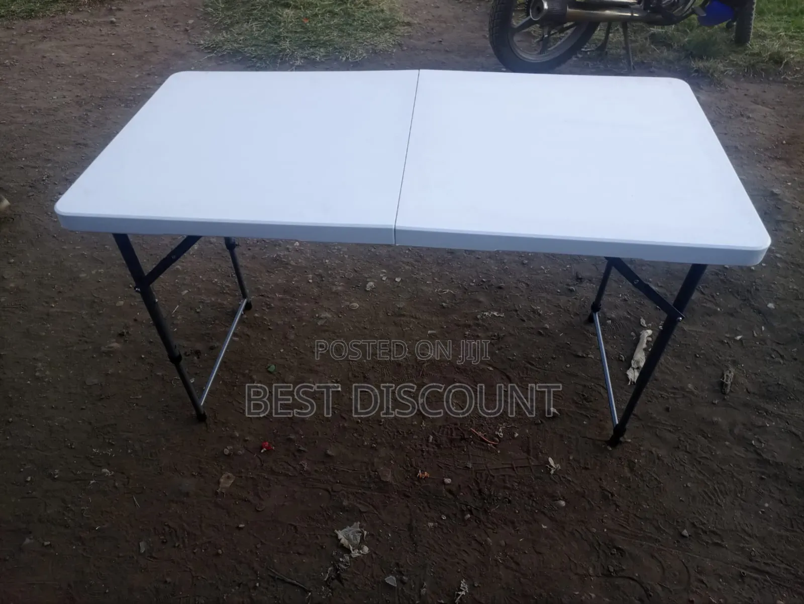 White Foldable Table