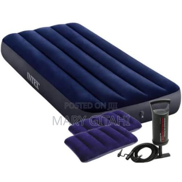 *6*6*Intex Inflatable Mattress - main view