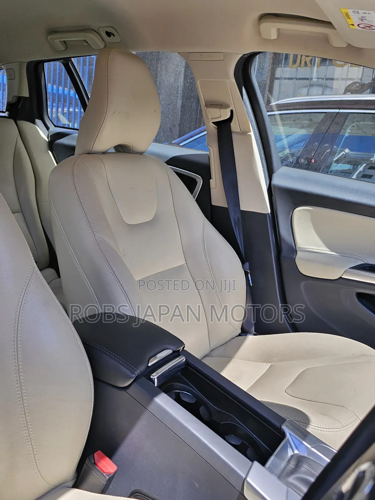 Volvo V60 T5 Premier AWD 2017 Pearl