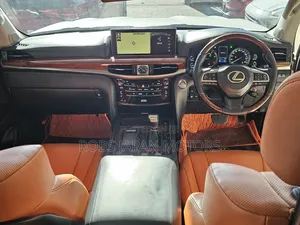 Lexus LX 570 AWD 2016 Off white