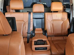 Lexus LX 570 AWD 2016 Off white