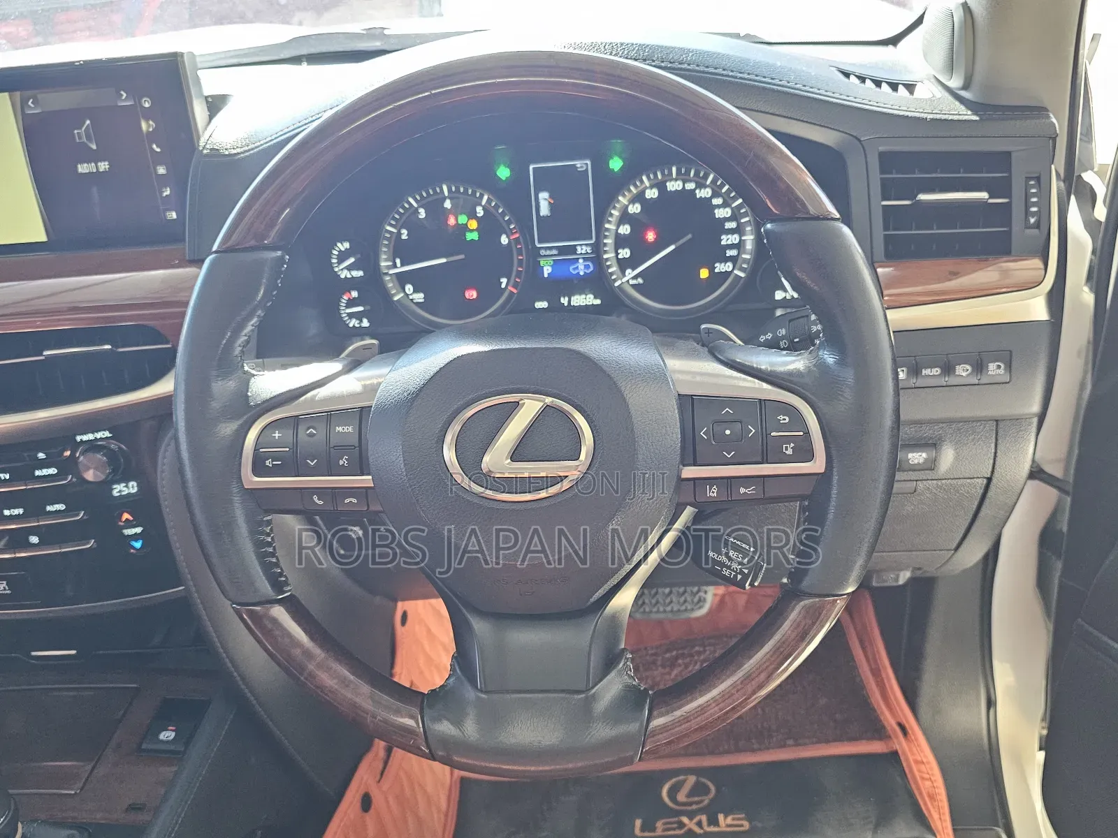 Lexus LX 570 AWD 2016 Off white