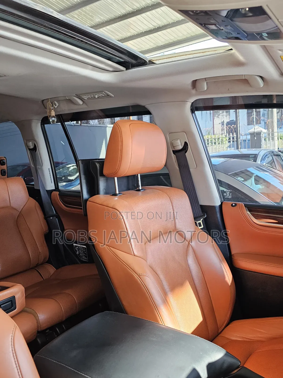 Lexus LX 570 AWD 2016 Off white