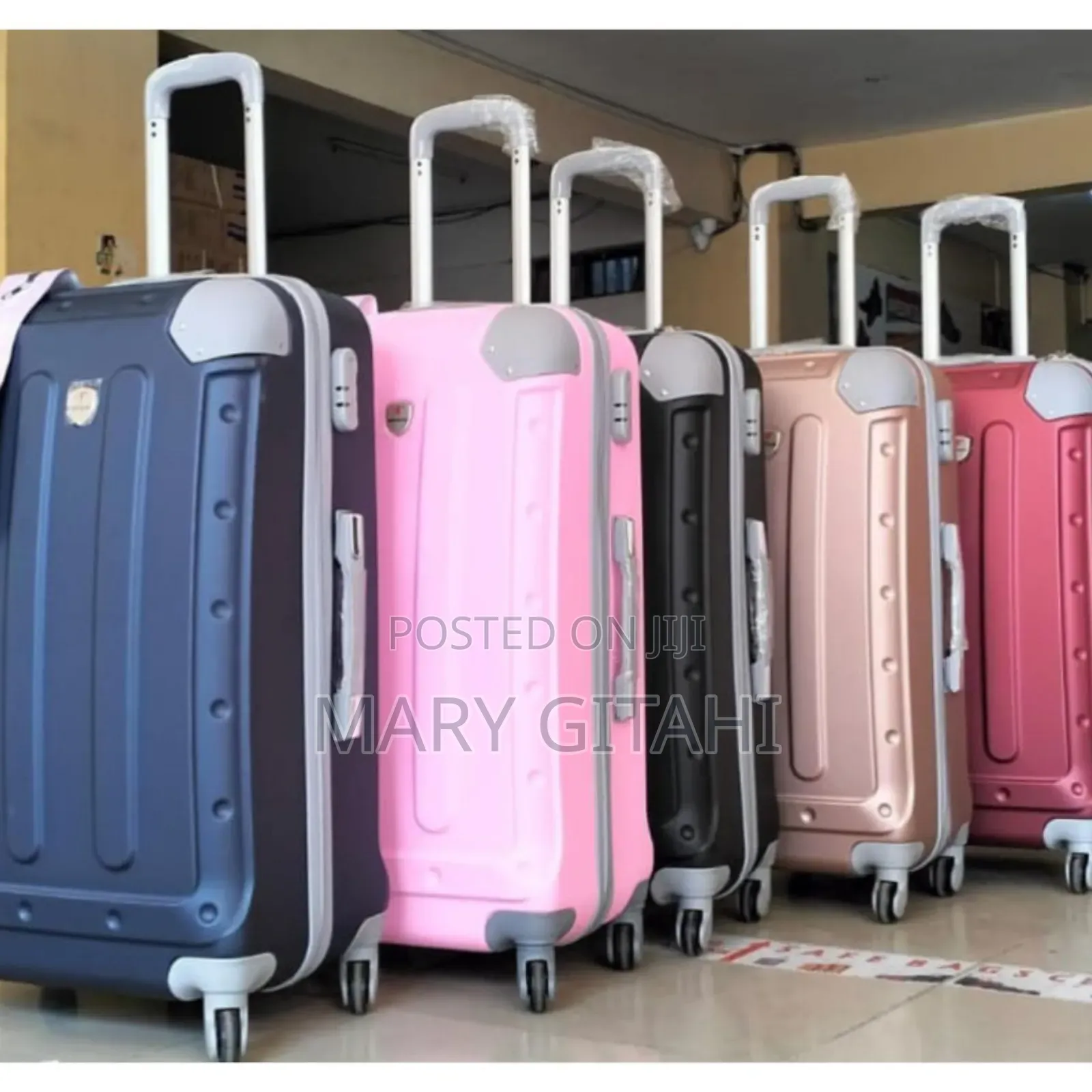 **3 in 1 Fibre Laxurious Suitcase Briefcase Travel Ba