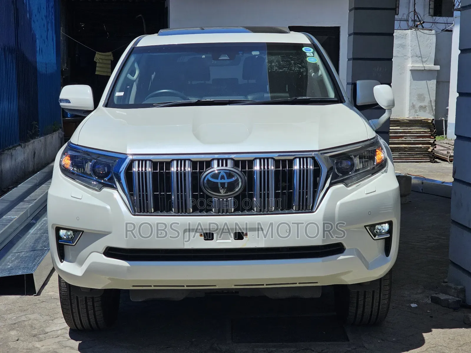 Toyota Land Cruiser Prado 2.7 2018 Off white