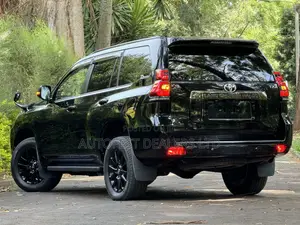 Toyota Land Cruiser Prado 2.8 2021 Black