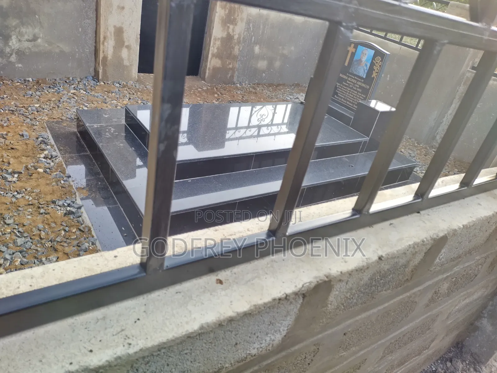 Grave Decorations/Mausoleums