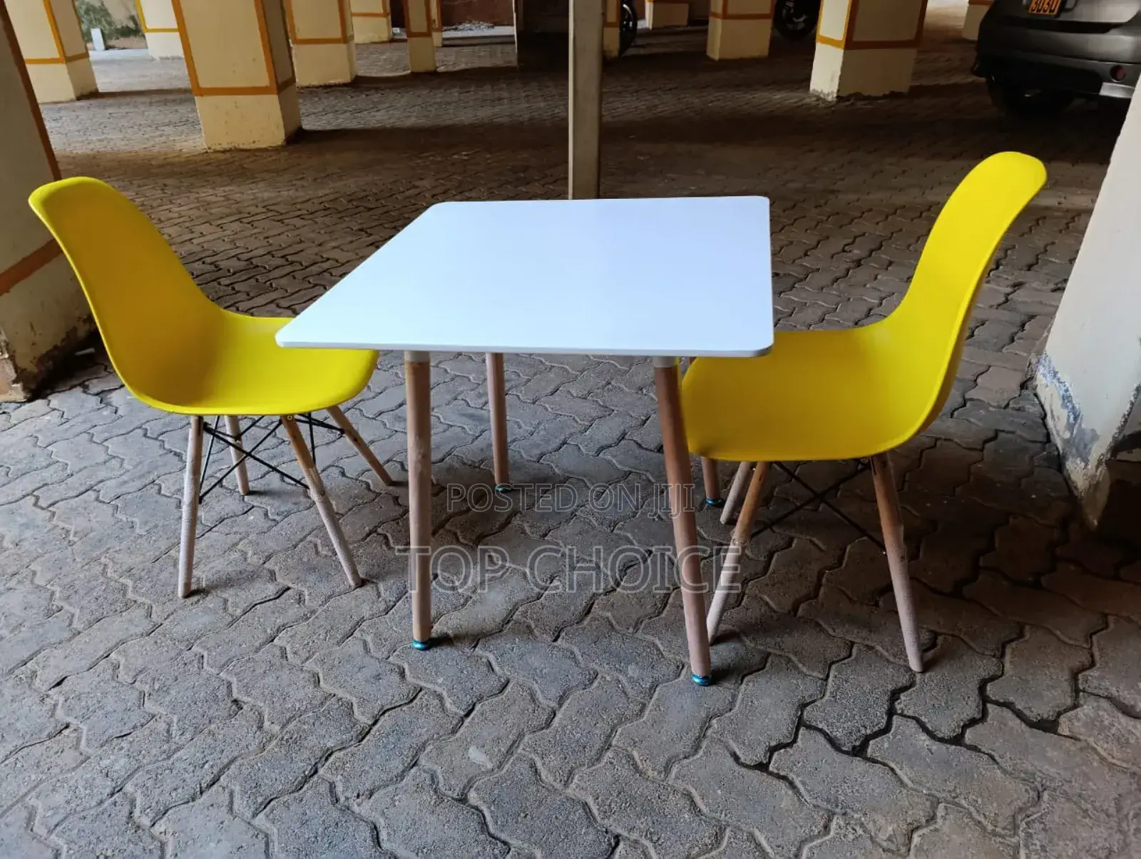 Table and Chairs/ Hotel Set