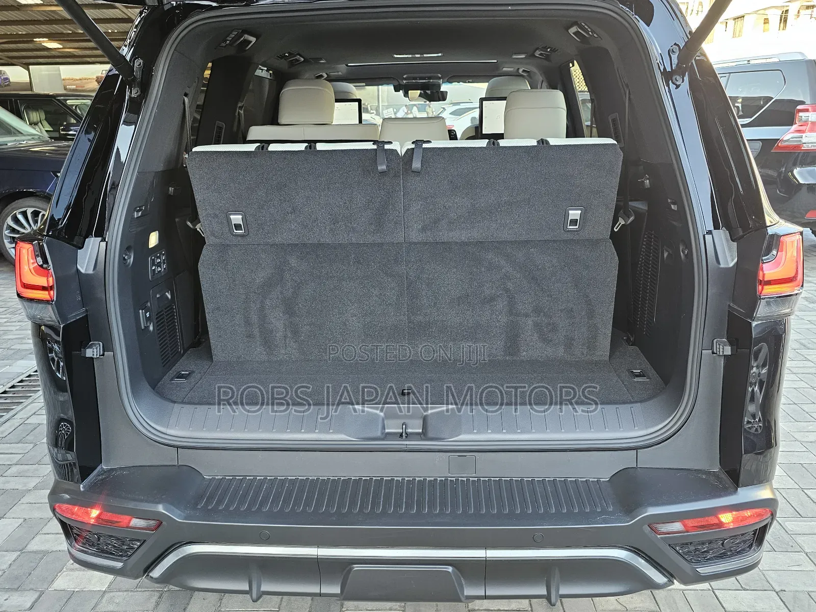 Lexus LX 2023 Black
