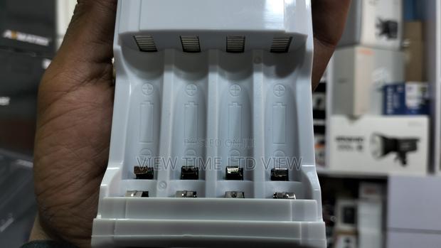 Doublepow Professional Universal AA AAA Battery Charger - thumbnail 2