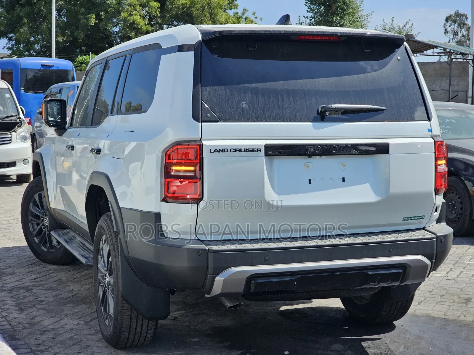 Toyota Land Cruiser Prado 2024 Pearl