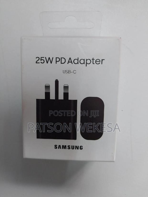 Samsung 25W Fast Charger - main view