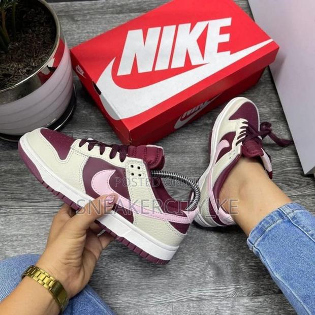 Valentines Sb Dunks - thumbnail 5